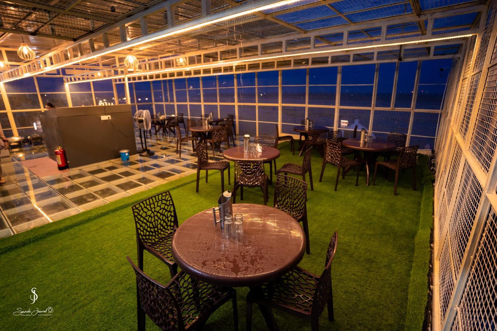 Hotel Jsr Ganga Varanasi Exterior foto
